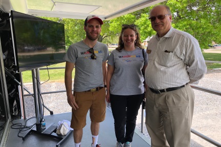 APA Director Harald Leder and WanderbUS educators 